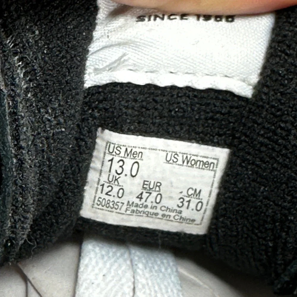 Vans rubber color